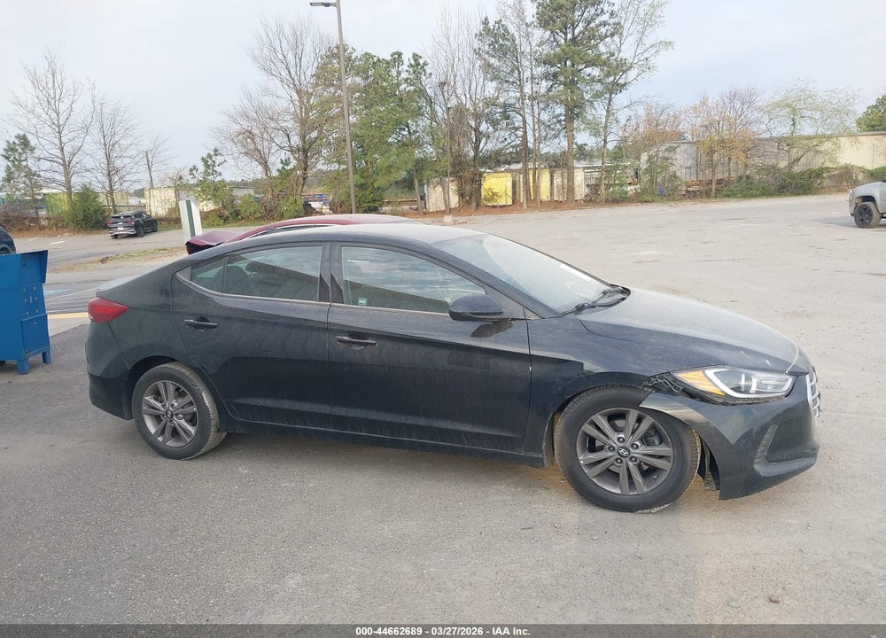 2018 HYUNDAI ELANTRA SEL VIN: 5NPD84LF5JH281198