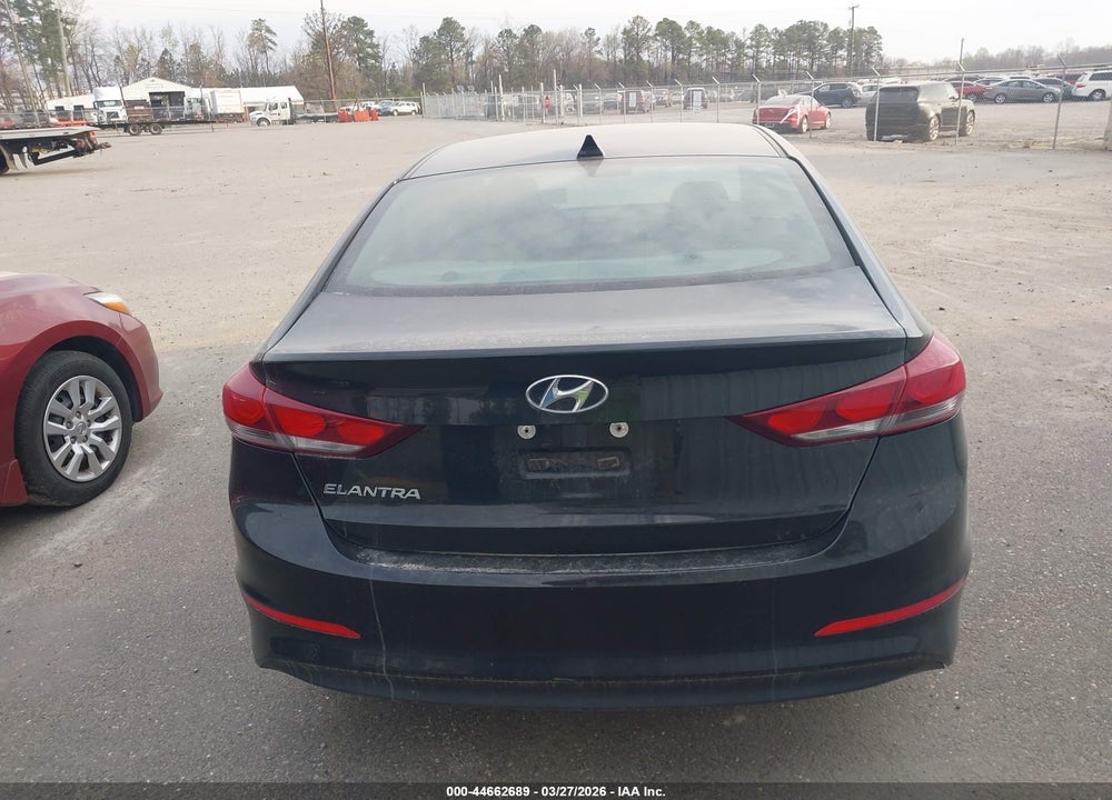 2018 HYUNDAI ELANTRA SEL VIN: 5NPD84LF5JH281198