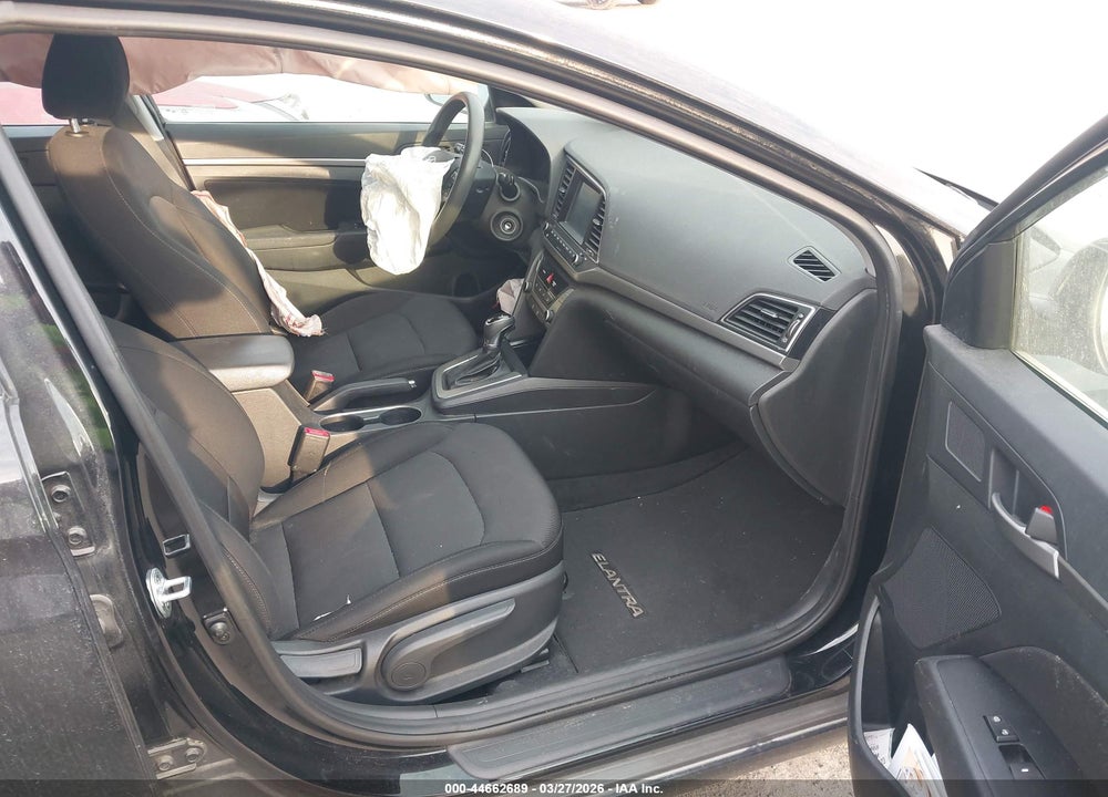 2018 HYUNDAI ELANTRA SEL VIN: 5NPD84LF5JH281198
