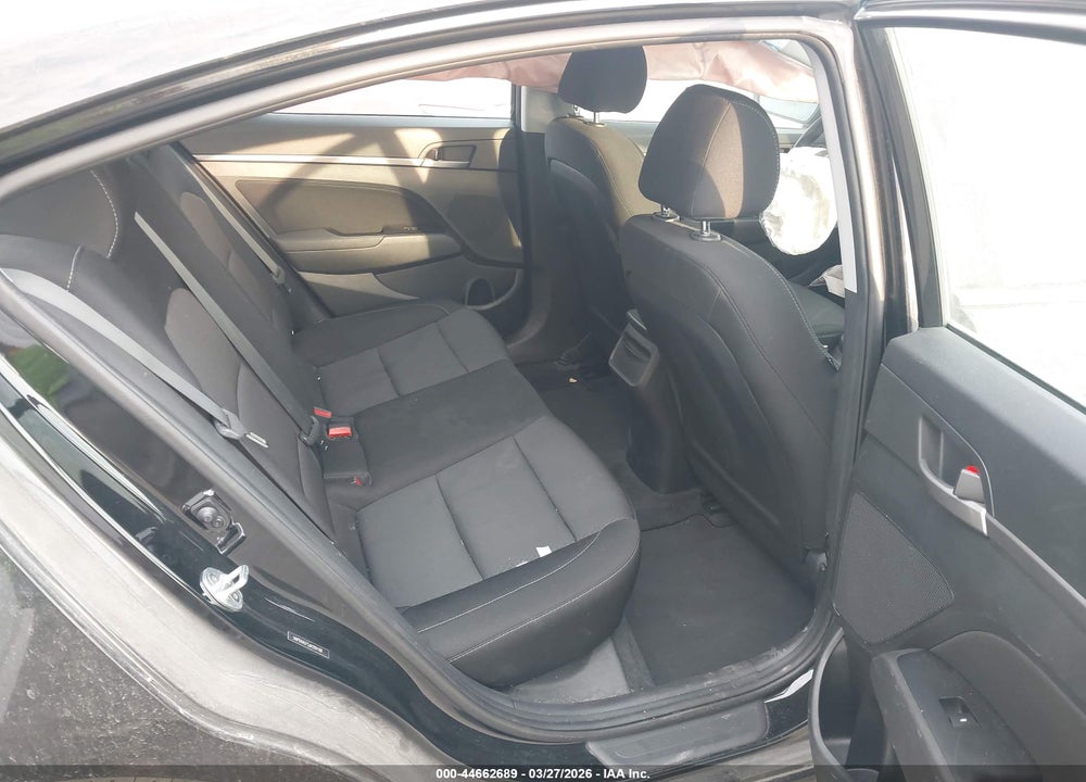 2018 HYUNDAI ELANTRA SEL VIN: 5NPD84LF5JH281198