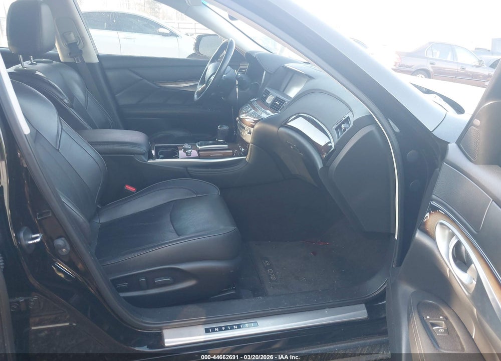 2015 INFINITI Q70L 3.7X VIN: JN1BY1PR1FM830499