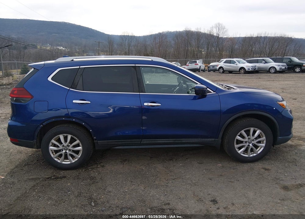 2018 NISSAN ROGUE SV VIN: 5N1AT2MV8JC852380
