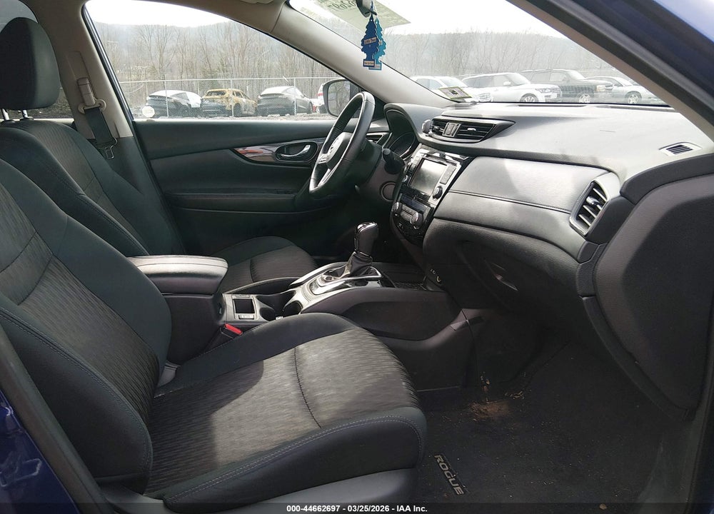 2018 NISSAN ROGUE SV VIN: 5N1AT2MV8JC852380