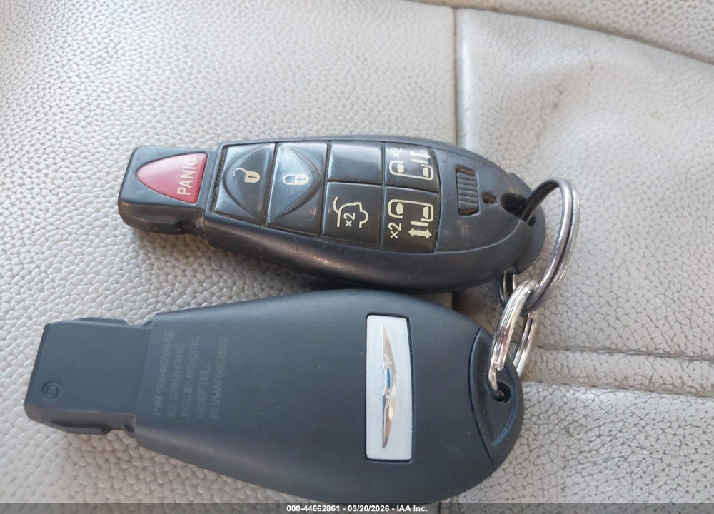 2013 CHRYSLER TOWN & COUNTRY TOURING VIN: 2C4RC1BG7DR576761
