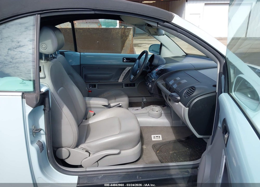 2005 VOLKSWAGEN NEW BEETLE GLS VIN: 3VWCM31Y05M361835