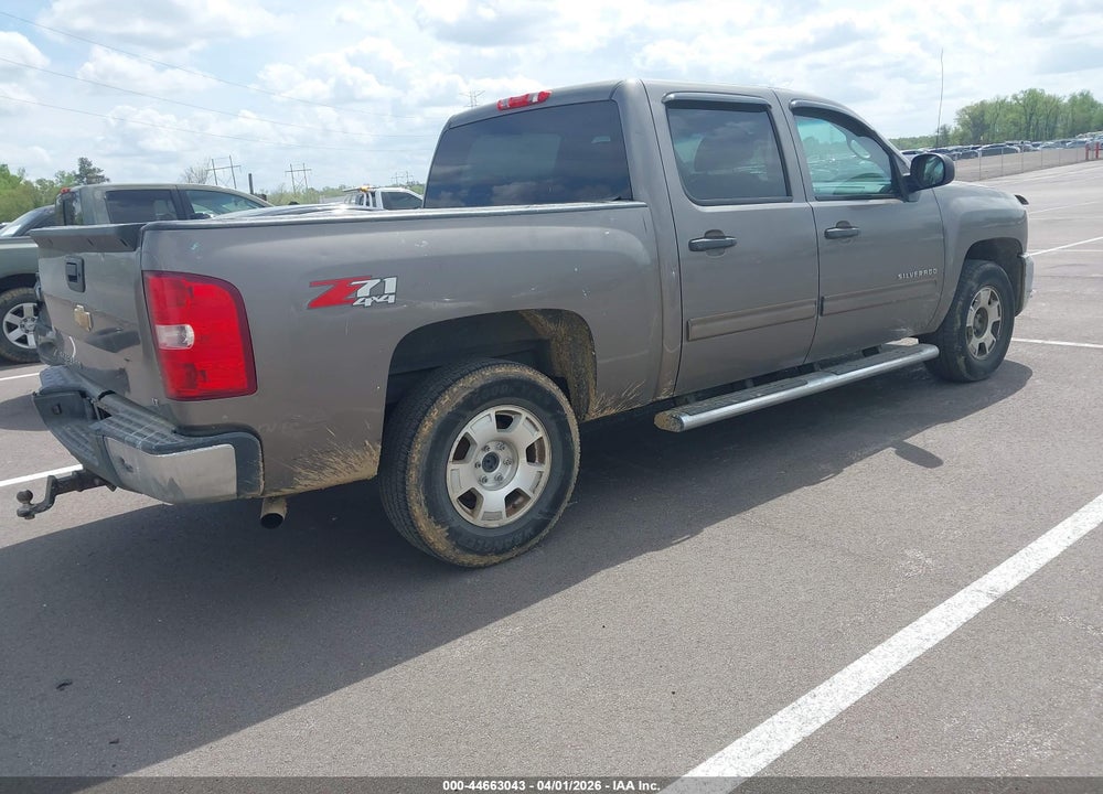 2013 CHEVROLET SILVERADO 1500 LT VIN: 3GCPKSE75DG165859