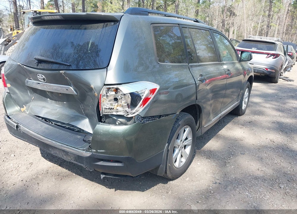 2011 TOYOTA HIGHLANDER BASE V6 VIN: 5TDZK3EH1BS046499
