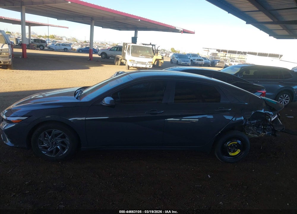 2024 HYUNDAI ELANTRA SEL VIN: KMHLM4DG8RU684099