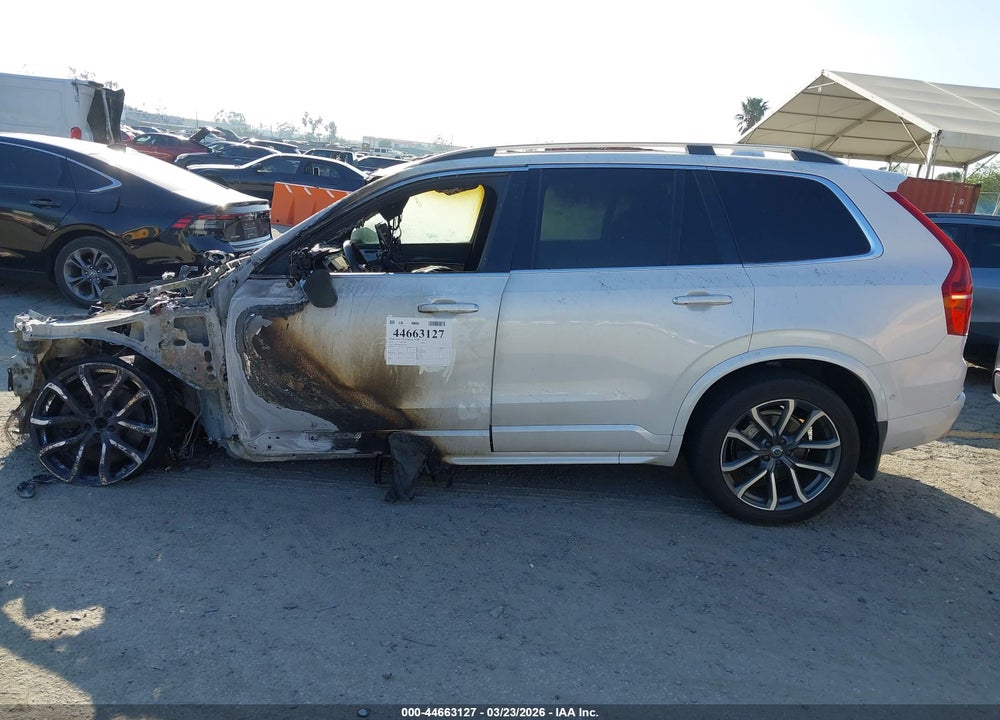 2016 VOLVO XC90 T6 MOMENTUM VIN: YV4A22PK9G1091725