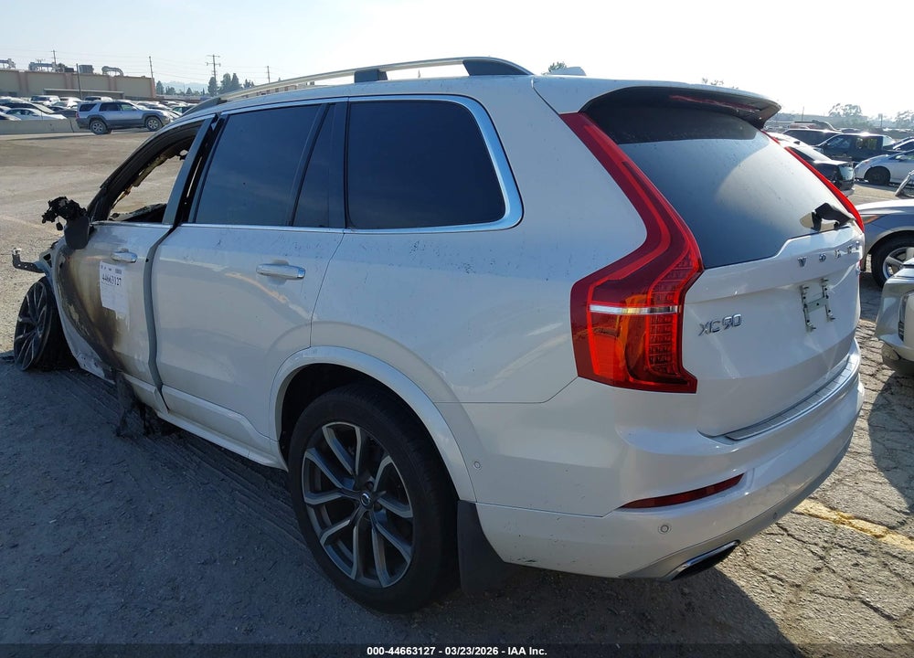 2016 VOLVO XC90 T6 MOMENTUM VIN: YV4A22PK9G1091725