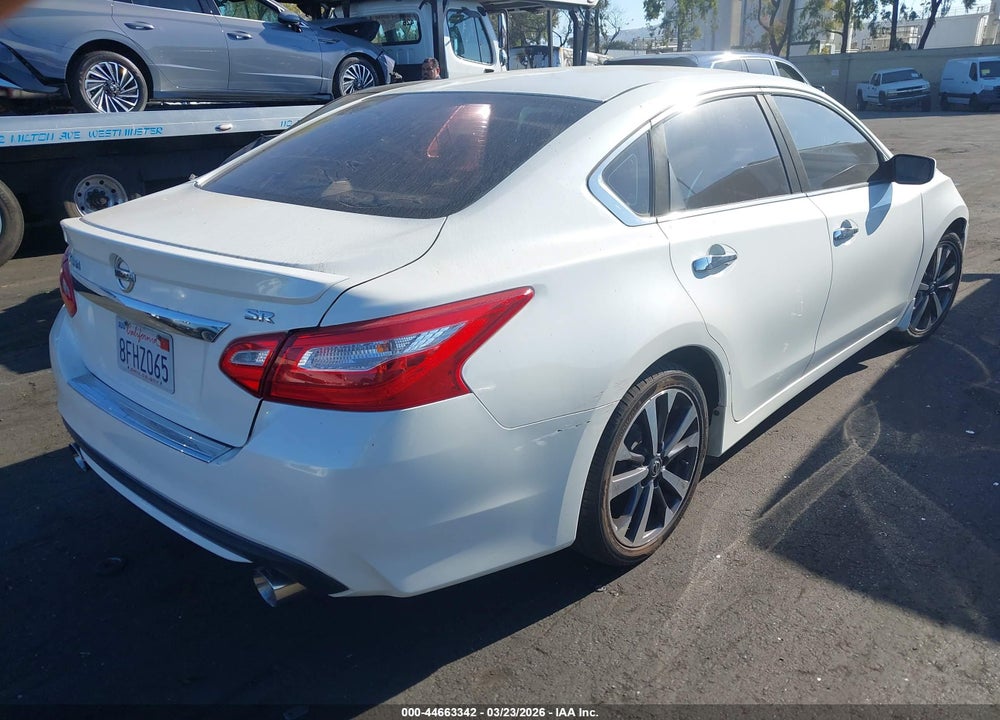 2016 NISSAN ALTIMA 2.5 SR VIN: 1N4AL3AP1GN380526