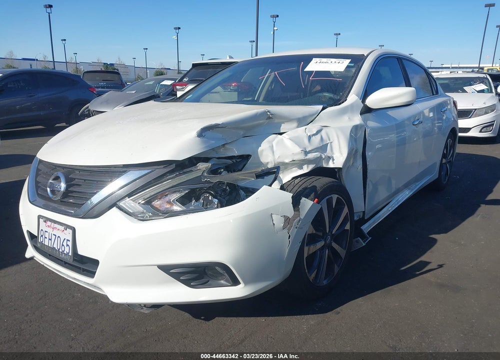 2016 NISSAN ALTIMA 2.5 SR VIN: 1N4AL3AP1GN380526