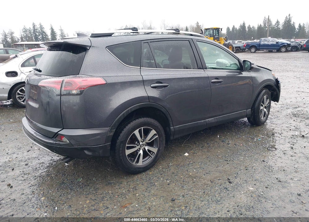 2016 TOYOTA RAV4 XLE VIN: 2T3RFREV1GW492378