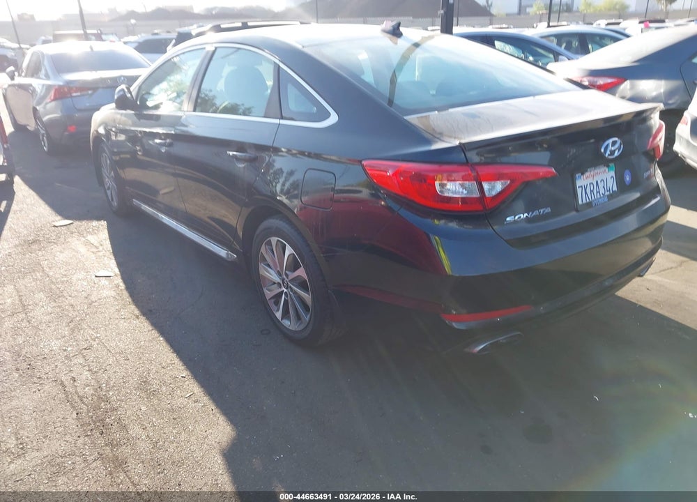 2015 HYUNDAI SONATA SPORT VIN: 5NPE34AF1FH180219