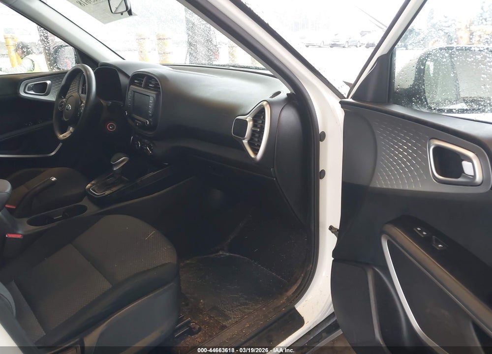 2020 KIA SOUL LX VIN: KNDJ23AU7L7009419
