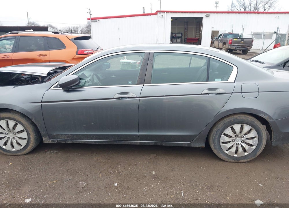 2009 HONDA ACCORD 2.4 LX VIN: 1HGCP26389A179872