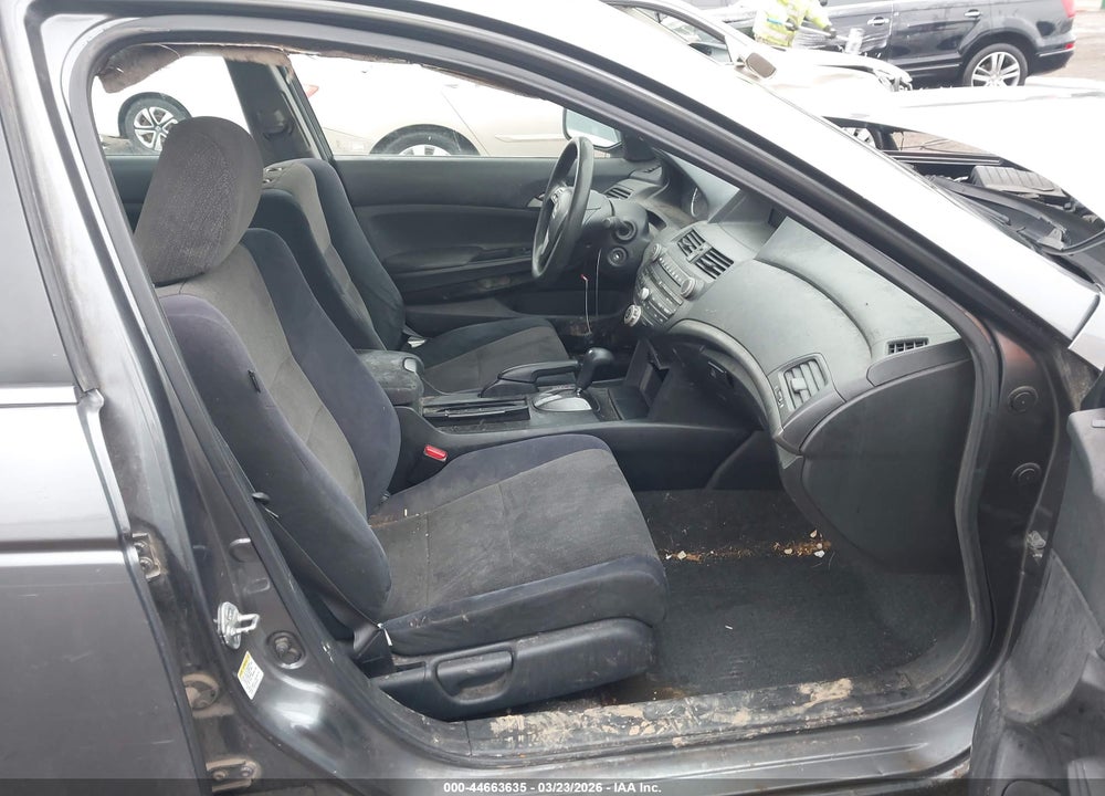 2009 HONDA ACCORD 2.4 LX VIN: 1HGCP26389A179872