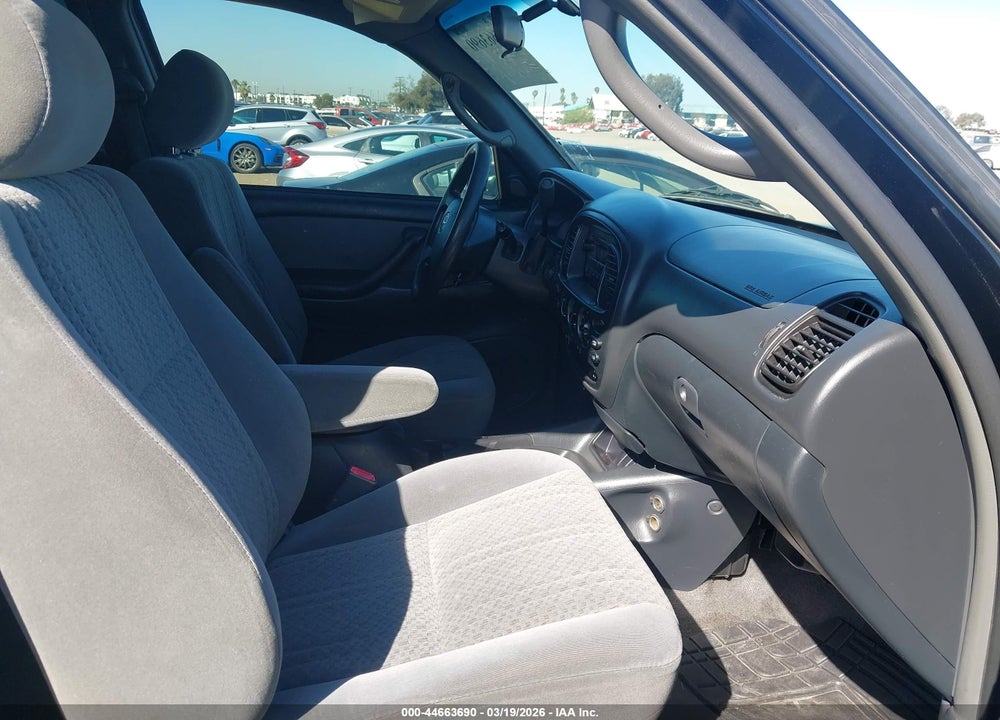 2005 TOYOTA TUNDRA SR5 V8 VIN: 5TBET34105S470057