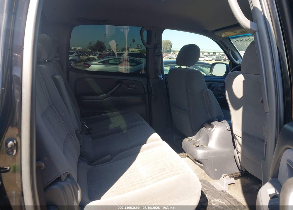 2005 TOYOTA TUNDRA SR5 V8 VIN: 5TBET34105S470057