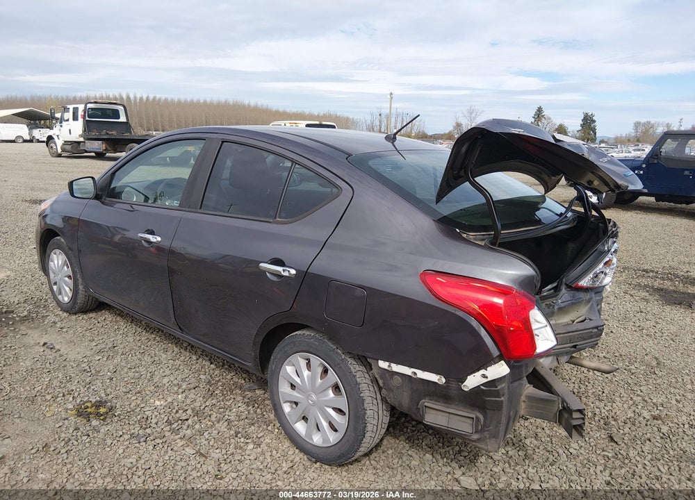 2015 NISSAN VERSA 1.6 SV VIN: 3N1CN7AP5FL882395