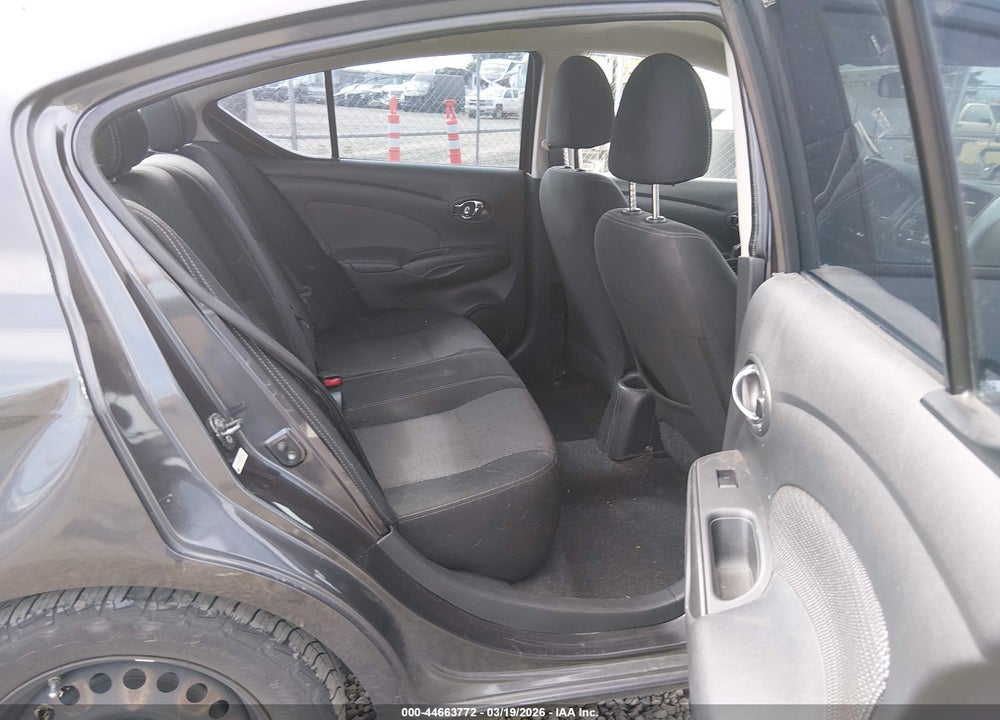 2015 NISSAN VERSA 1.6 SV VIN: 3N1CN7AP5FL882395
