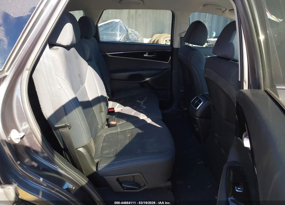 2019 KIA SORENTO 2.4L LX VIN: 5XYPG4A32KG538688