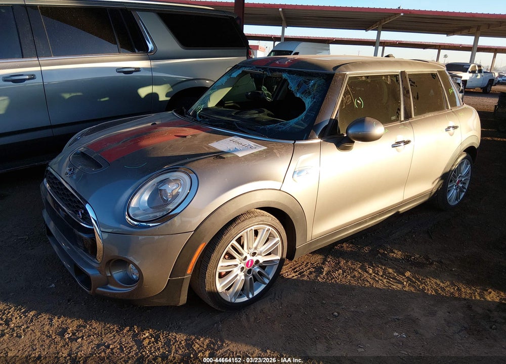 2016 MINI HARDTOP COOPER S VIN: WMWXU3C51G2D31633
