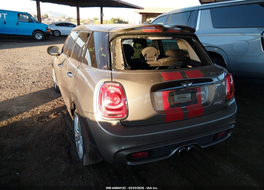 2016 MINI HARDTOP COOPER S VIN: WMWXU3C51G2D31633