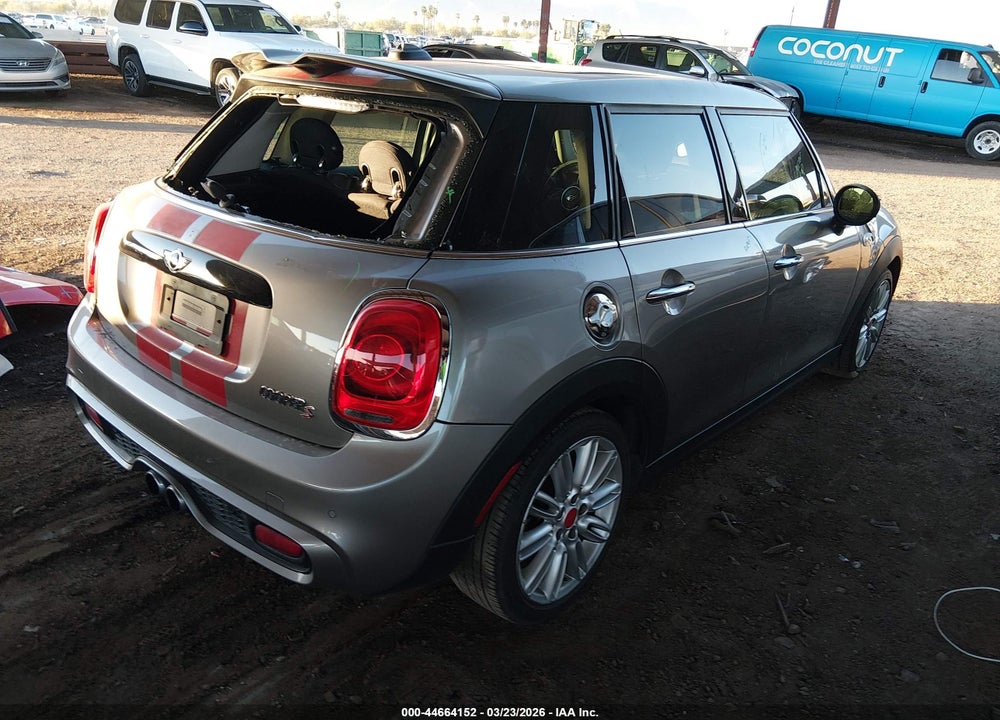 2016 MINI HARDTOP COOPER S VIN: WMWXU3C51G2D31633