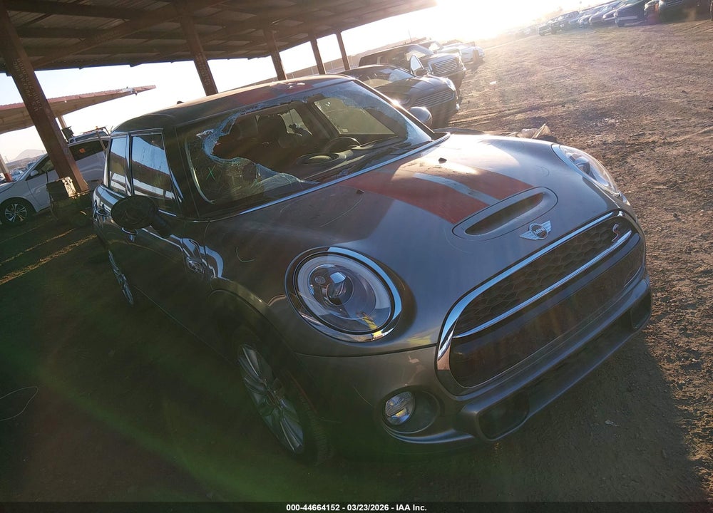 2016 MINI HARDTOP COOPER S VIN: WMWXU3C51G2D31633