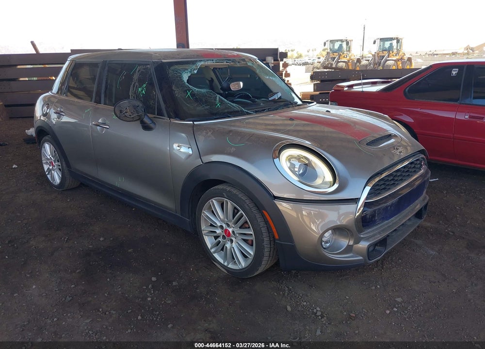 2016 MINI HARDTOP COOPER S VIN: WMWXU3C51G2D31633