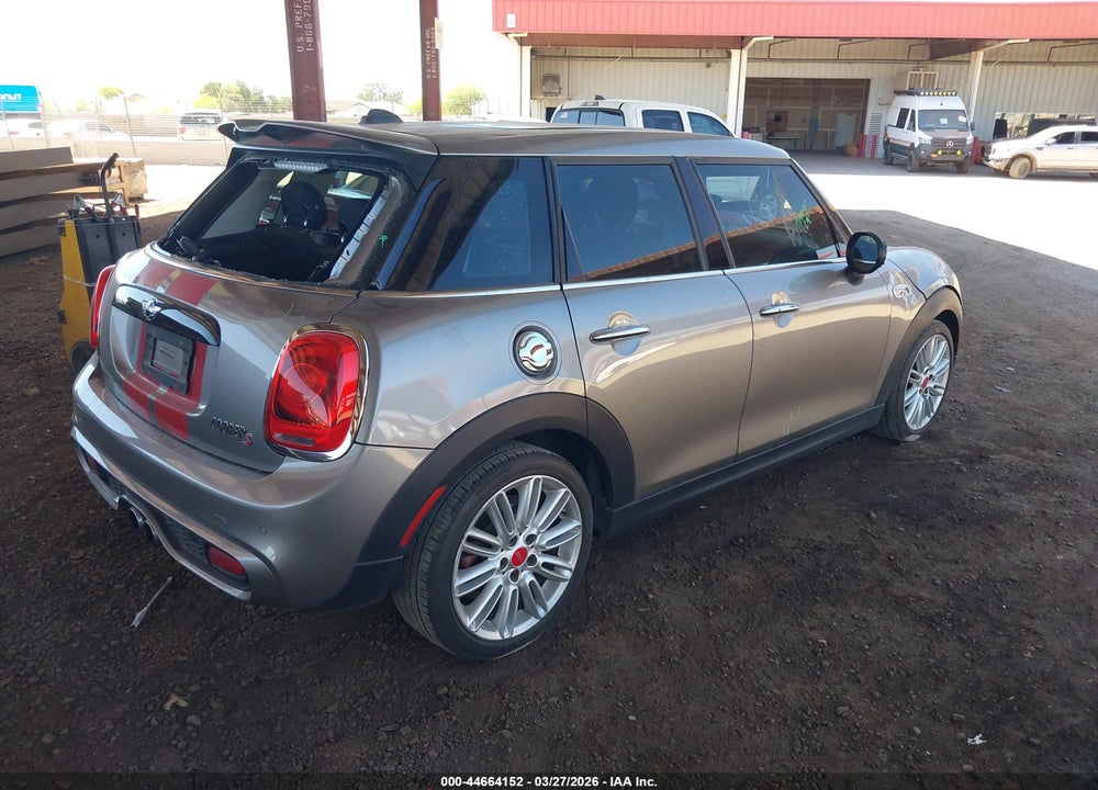 2016 MINI HARDTOP COOPER S VIN: WMWXU3C51G2D31633