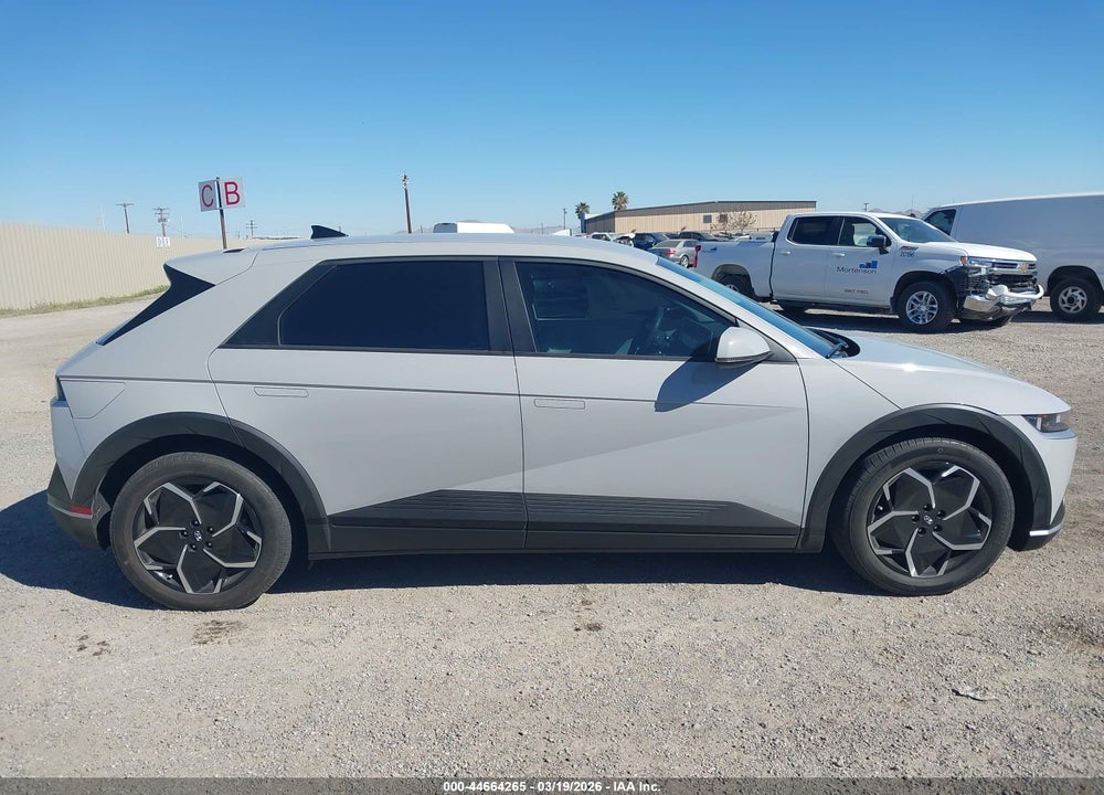 2022 HYUNDAI IONIQ 5 SE VIN: KM8KM4AE1NU065191