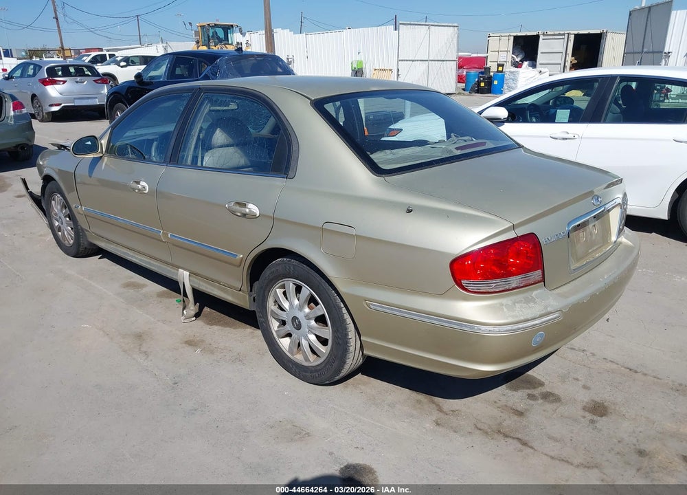 2004 HYUNDAI SONATA GLS/LX VIN: KMHWF35H44A028680