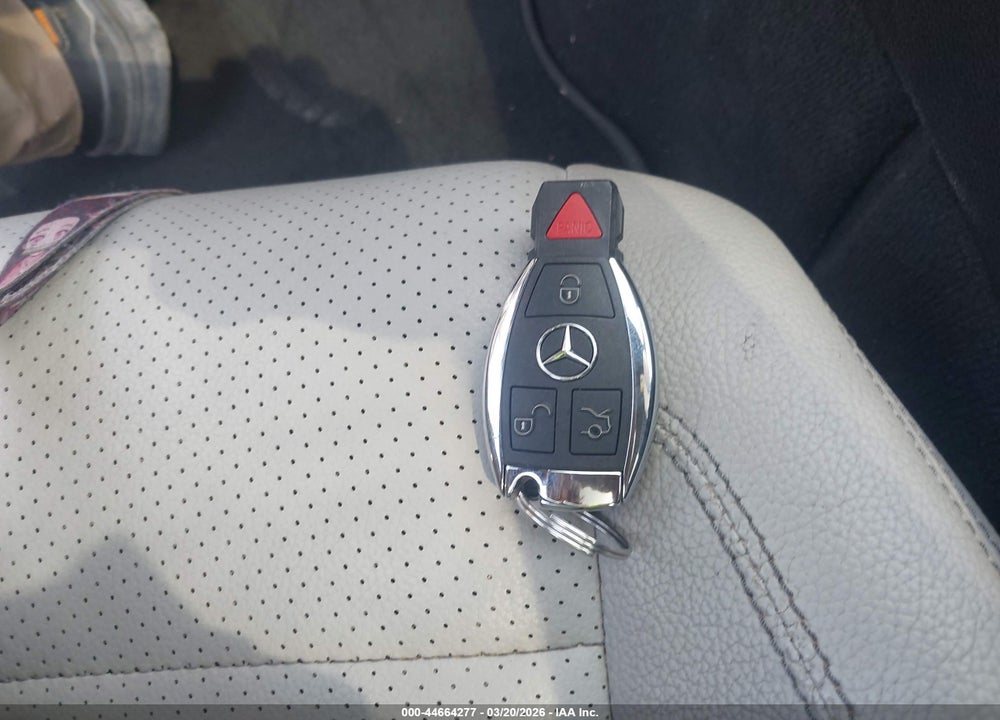 2013 MERCEDES-BENZ C 250 VIN: WDDGJ4HB8DG051287