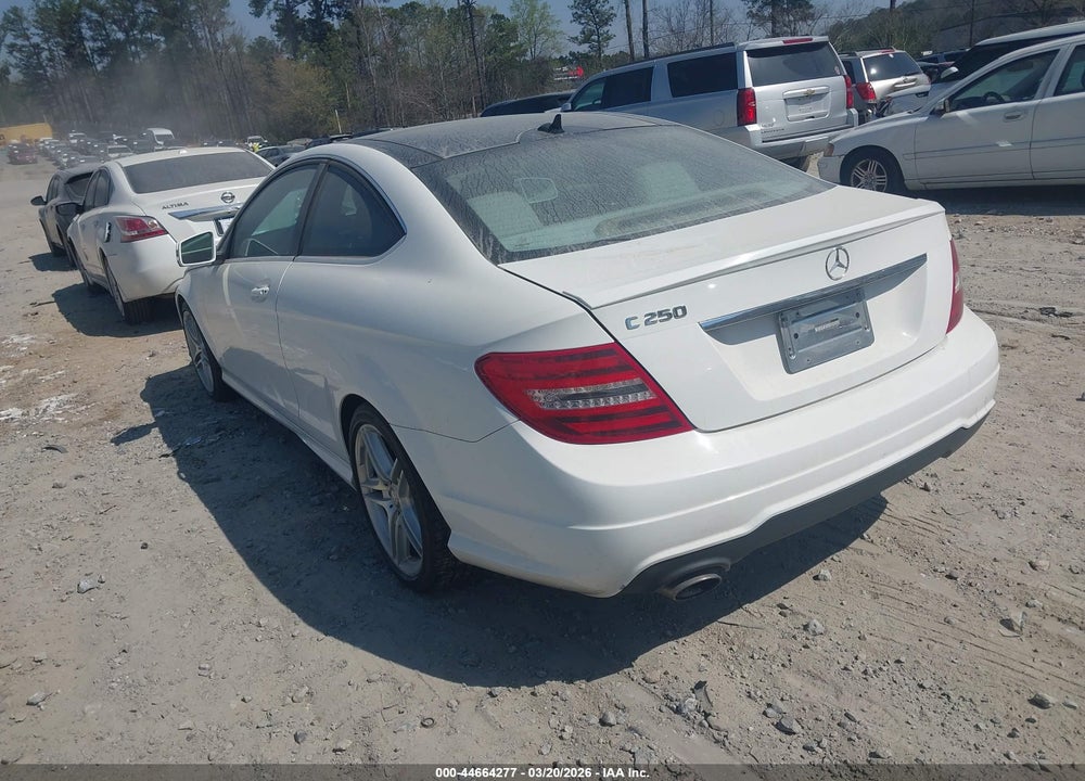 2013 MERCEDES-BENZ C 250 VIN: WDDGJ4HB8DG051287