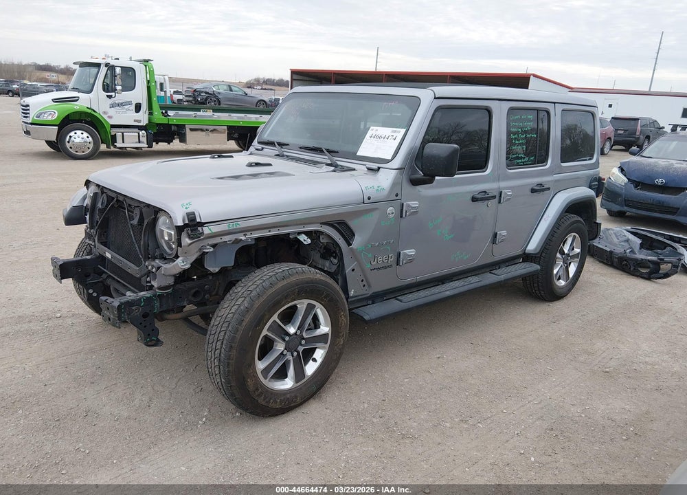 2019 JEEP WRANGLER UNLIMITED SAHARA 4X4 VIN: 1C4HJXEG3KW633946