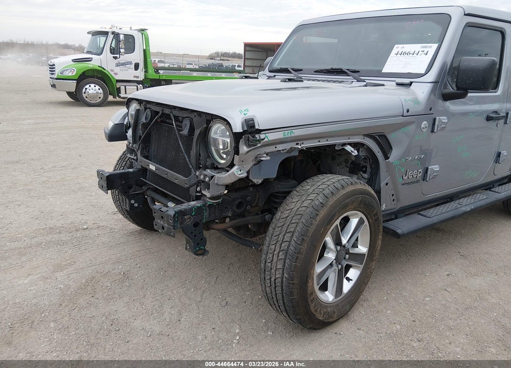 2019 JEEP WRANGLER UNLIMITED SAHARA 4X4 VIN: 1C4HJXEG3KW633946