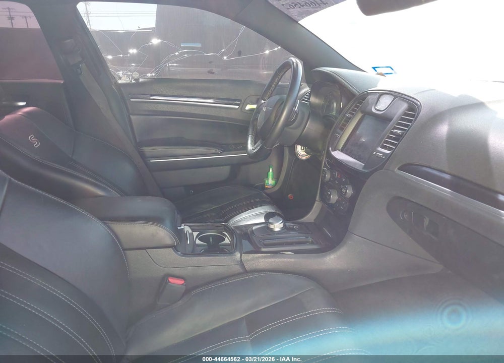 2018 CHRYSLER 300 VIN: 2C3CCABG0JH269492