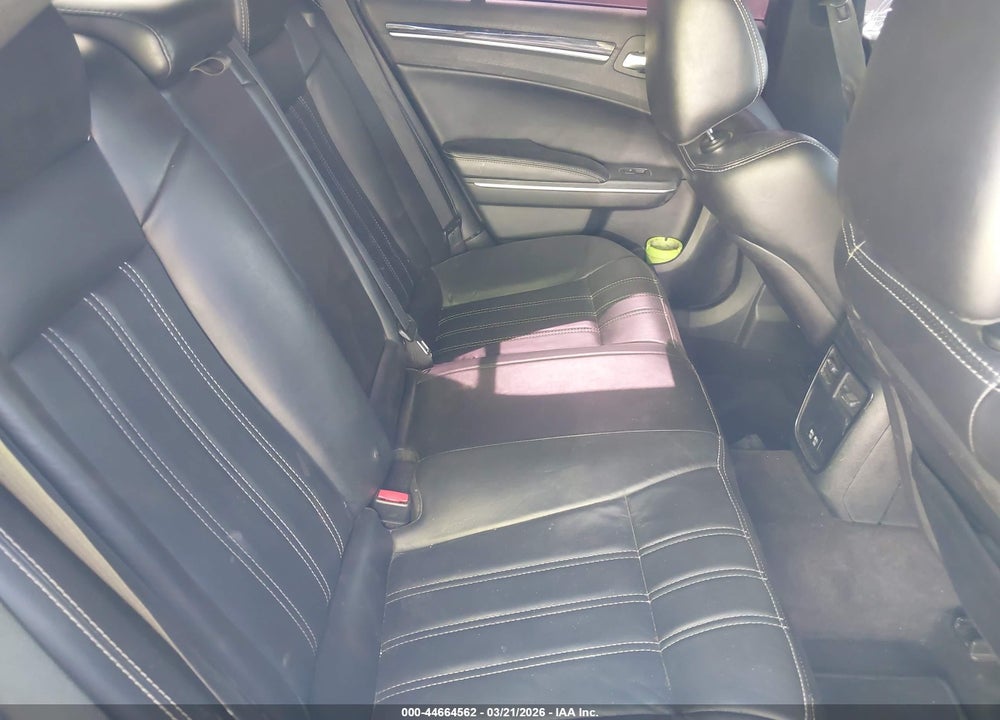 2018 CHRYSLER 300 VIN: 2C3CCABG0JH269492