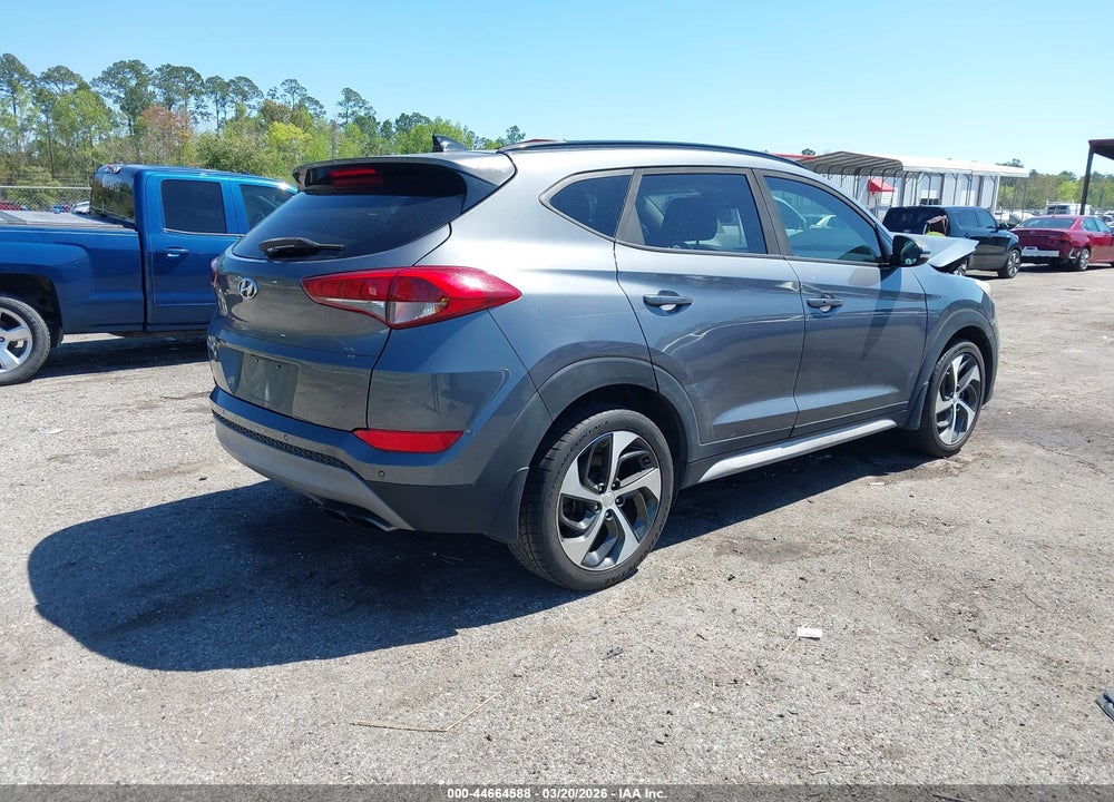 2018 HYUNDAI TUCSON VALUE VIN: KM8J33A20JU670473