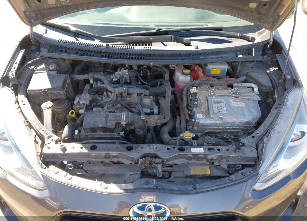 2015 TOYOTA PRIUS C TWO VIN: JTDKDTB30F1584022