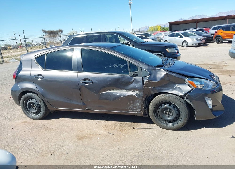 2015 TOYOTA PRIUS C TWO VIN: JTDKDTB30F1584022