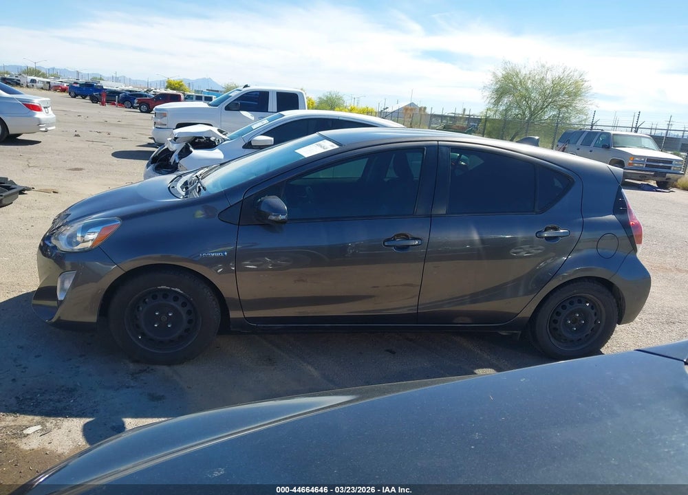 2015 TOYOTA PRIUS C TWO VIN: JTDKDTB30F1584022