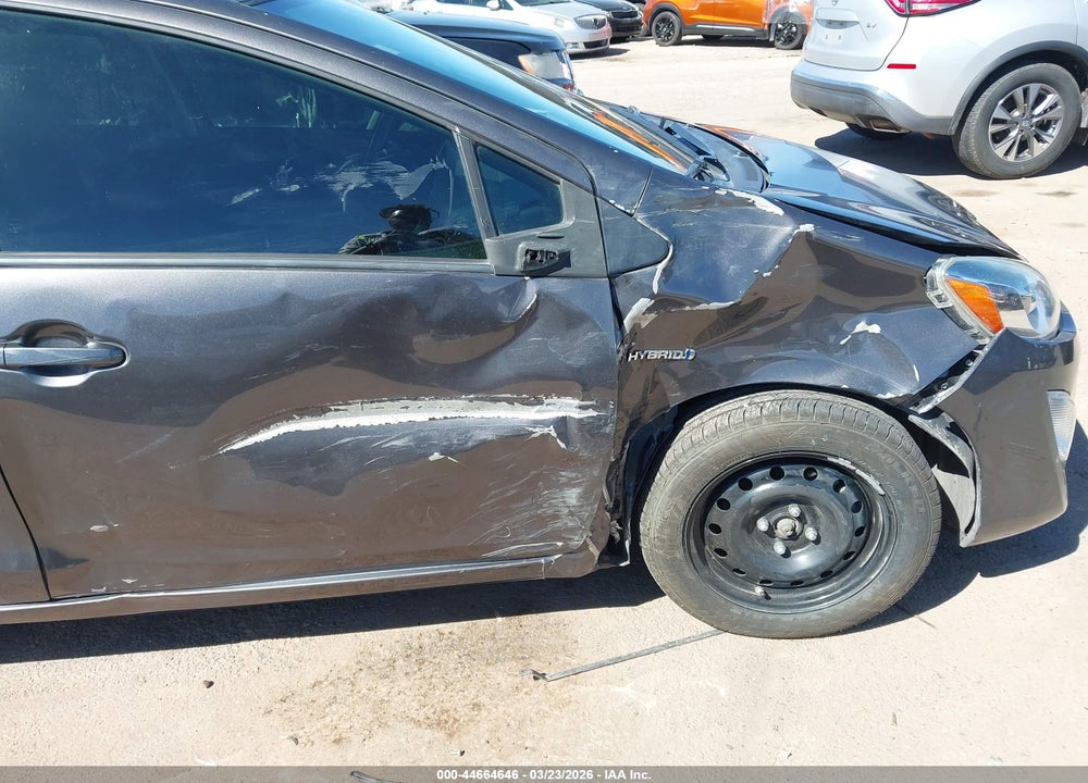 2015 TOYOTA PRIUS C TWO VIN: JTDKDTB30F1584022