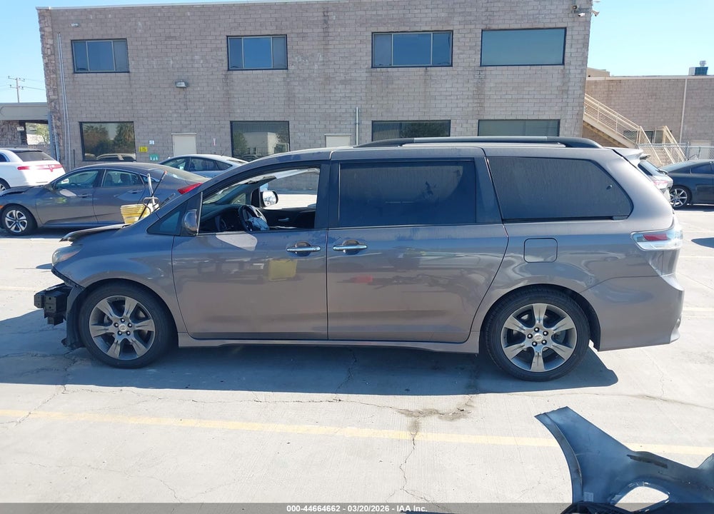 2015 TOYOTA SIENNA SE PREMIUM 8 PASSENGER VIN: 5TDXK3DC6FS606035
