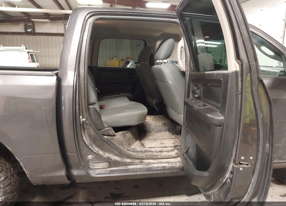 2020 RAM 1500 CLASSIC TRADESMAN  4X4 5'7 BOX VIN: 3C6RR7KG6LG205393