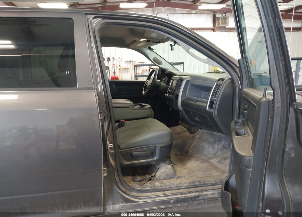 2020 RAM 1500 CLASSIC TRADESMAN  4X4 5'7 BOX VIN: 3C6RR7KG6LG205393