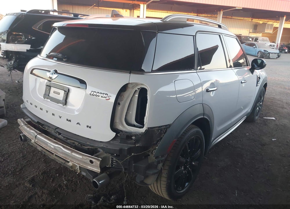 2017 MINI COUNTRYMAN COOPER S VIN: WMZYT3C33H3D97833
