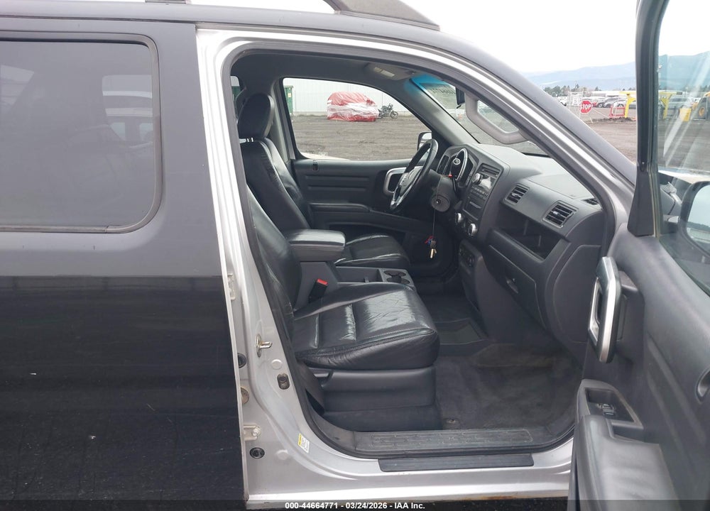 2006 HONDA RIDGELINE RTL VIN: 2HJYK16586H518380